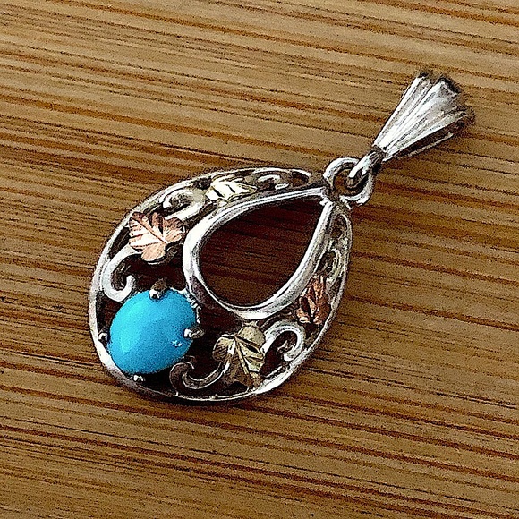 $82  Black Hills Gold Estate Pendant & Chain  Copyright C.CO STER 12K  N/C 925 - Picture 6 of 10